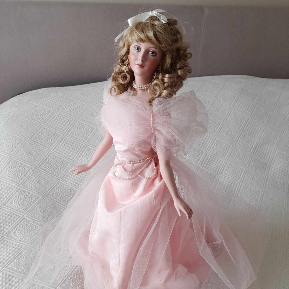 Vintage Lady Porcelain Doll 1993 22 inch